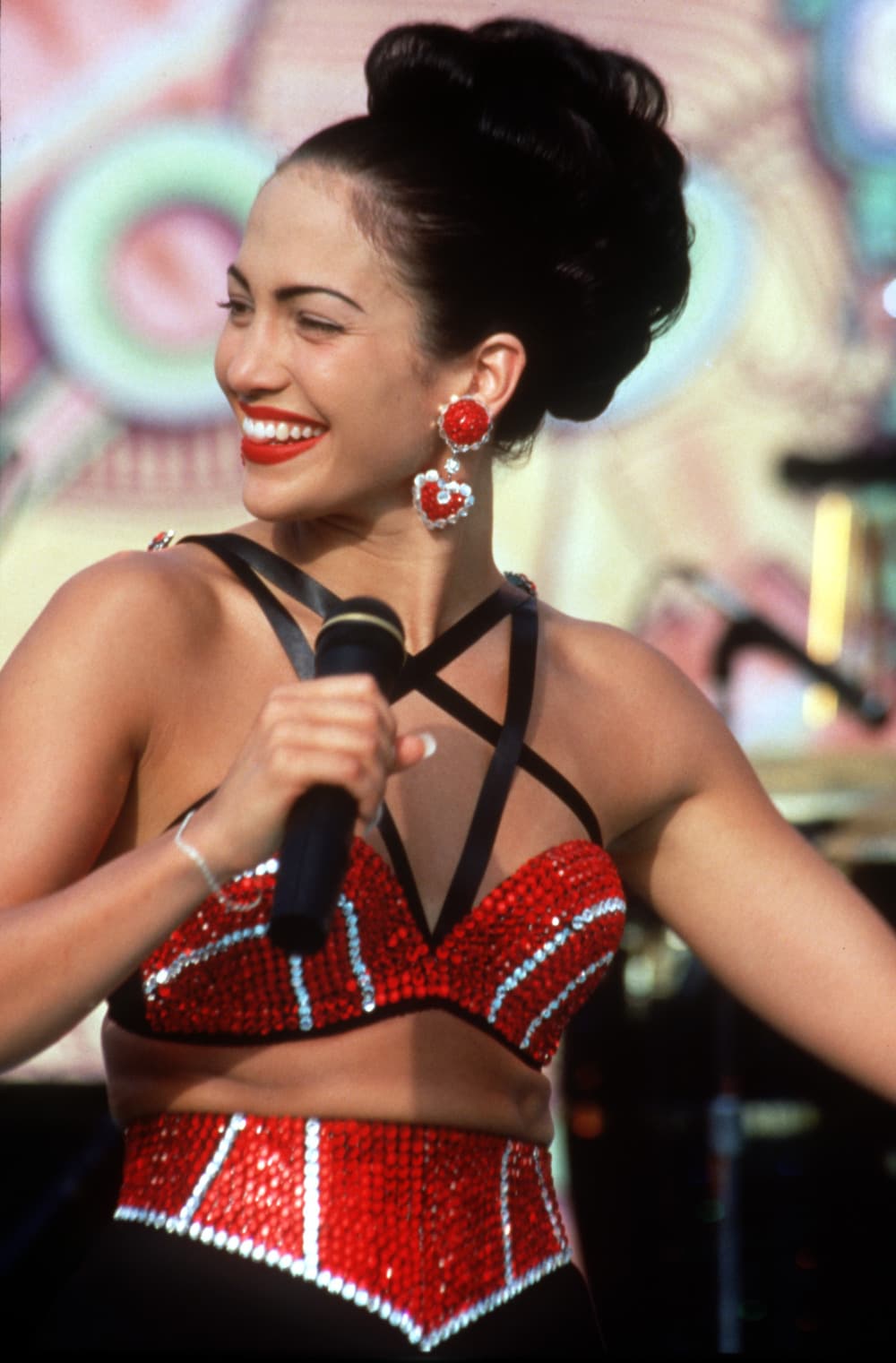 JLo, por su parte, tuvo la oportunidad de interpretar a Selena en la película en su honor y mostró que su amor por la 'Reina del Tex Mex' es inmenso.