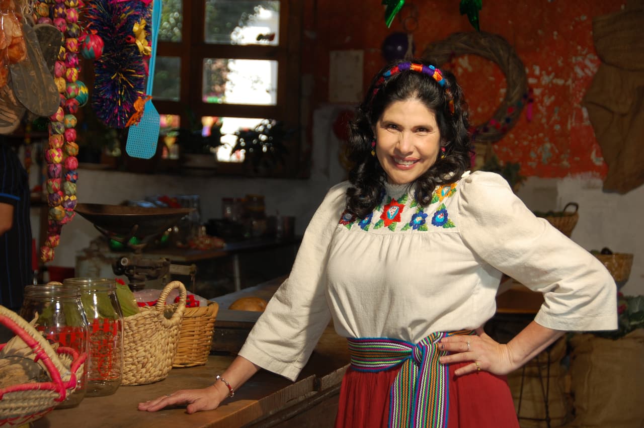 También conocerán a la amable y carismática Sabina (
<b>Raquel Garza</b>).