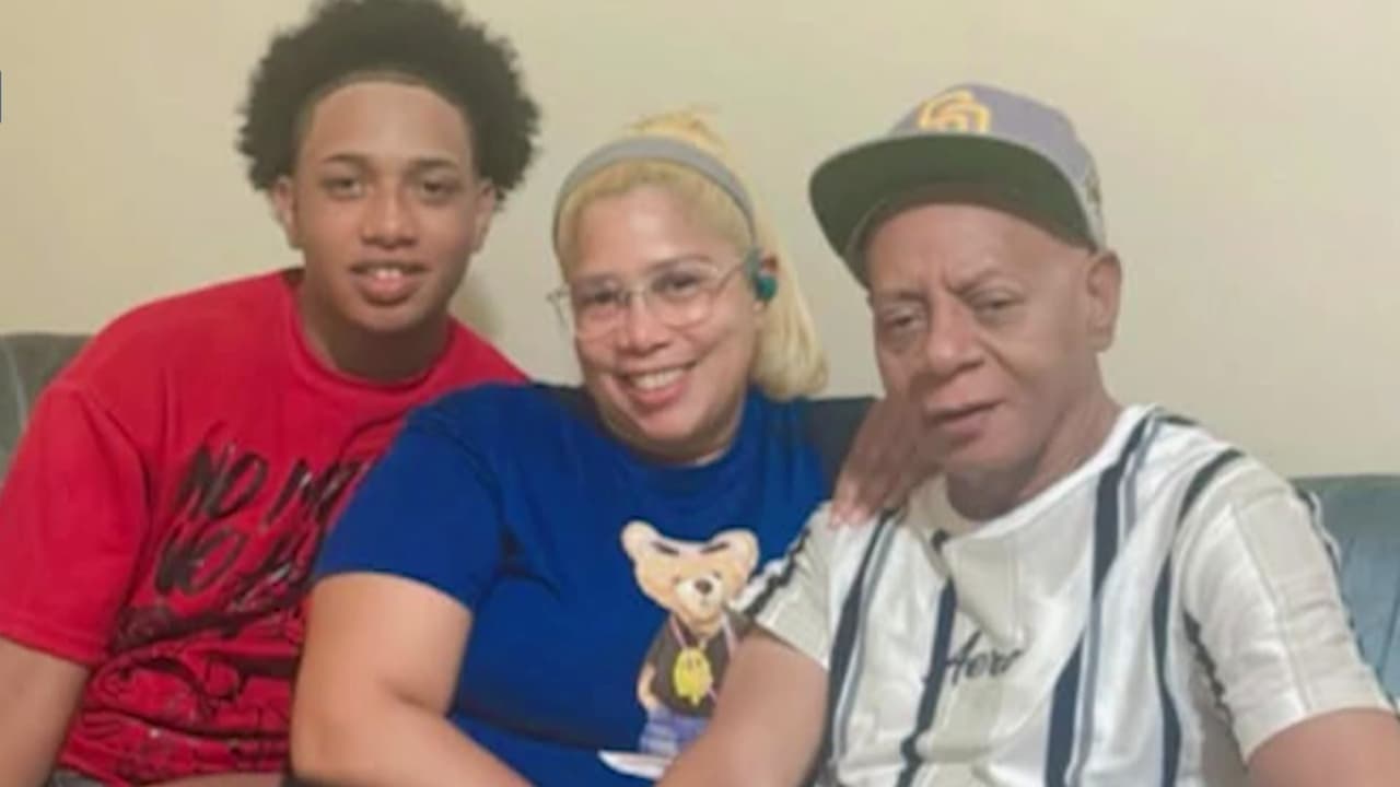 "Me lo quitaron": padres de joven apuñalado mortalmente en El Bronx exigen que se aclare el crimen