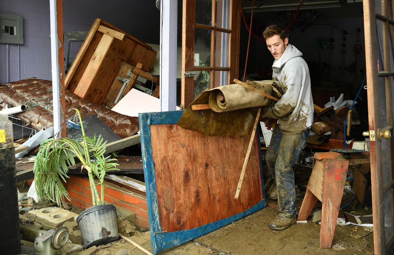 De acuerdo con los datos oficiales, estas fueron las peores inundaciones que se registraron en un cuarto de siglo en el condado de Sonoma.
<br>