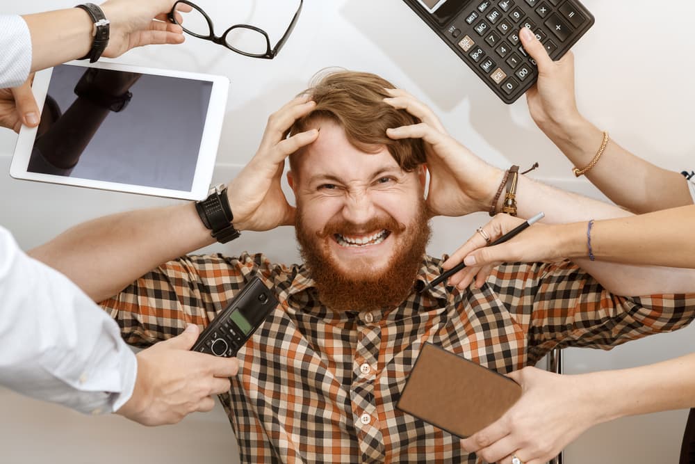 Mercurio es el planeta regente de Géminis y Virgo y se le identifica principalmente con la comunicación, la mente, el aprendizaje, la curiosidad intelectual, el comercio, el sistema nervioso, la educación, la elocuencia entre otros factores.