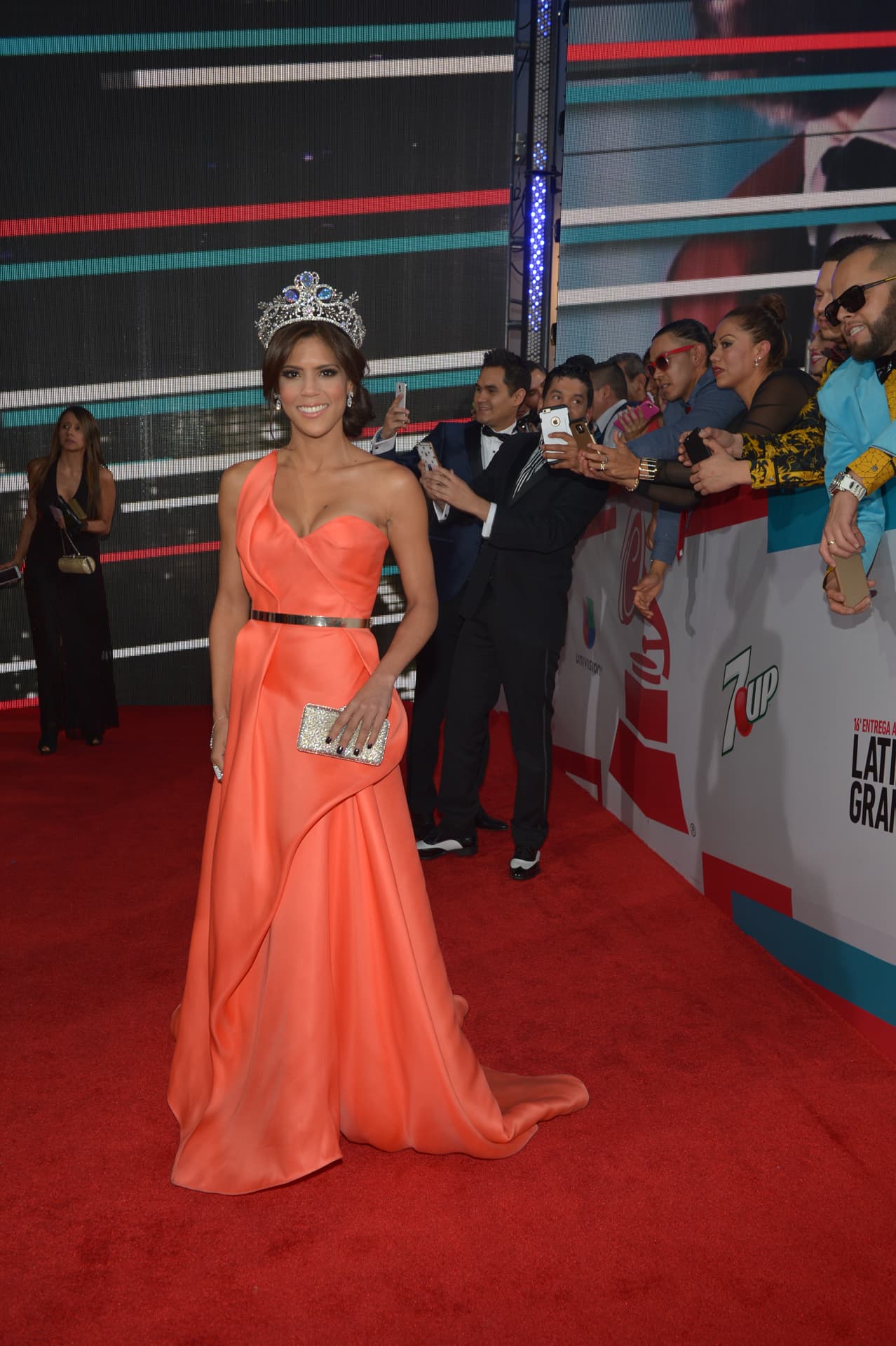 Y es que Francisca encanta a todos con esa personalidad electrizante.