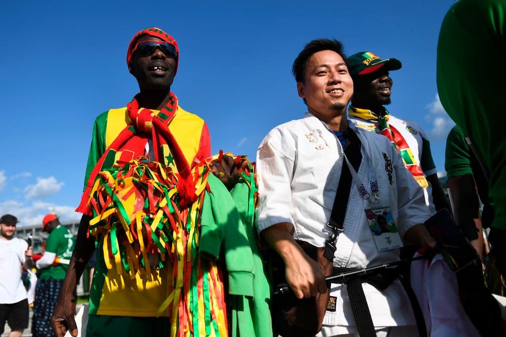 La actitud positiva y buena energía de los fanáticos prendió la fiesta entre los seguidores de Senegal y de Japón con miras al segundo partido de ambos en el grupo H del Mundial de Rusia 2018.