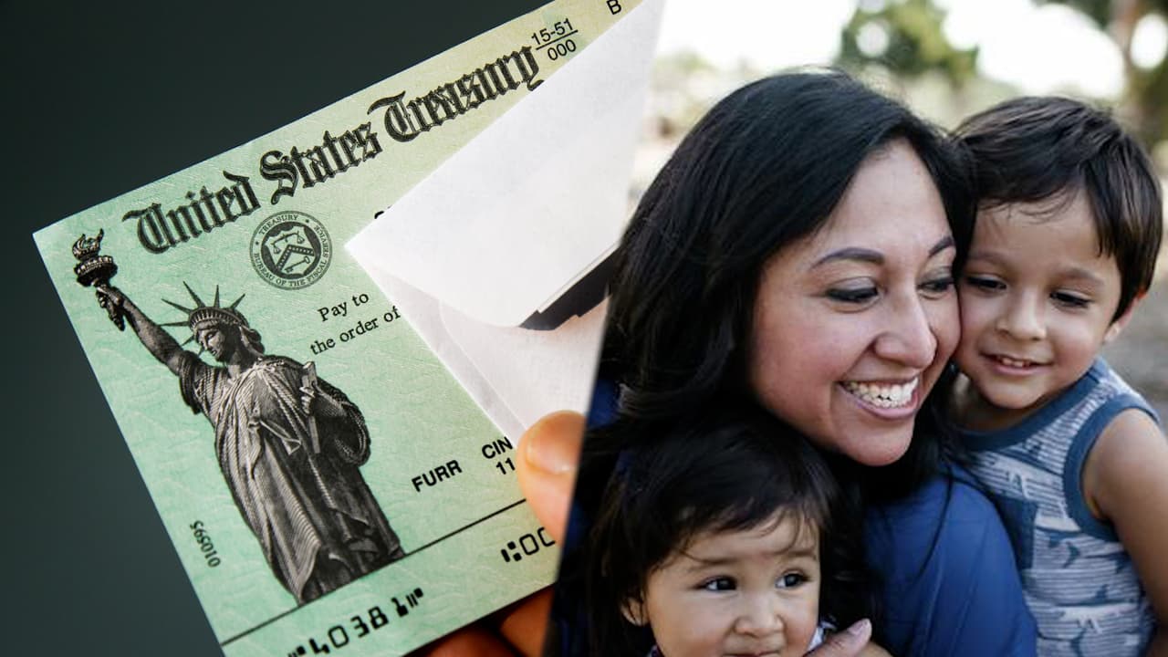 "Llegará el dinero por correo, con una tarjeta de débito o a su cuenta bancaria", asegura el experto en impuestos de Chicago, Jesús Dávila. Las familias que califican para el crédito tributario por hijos recibirán una carta por correo del IRS en los próximos días.