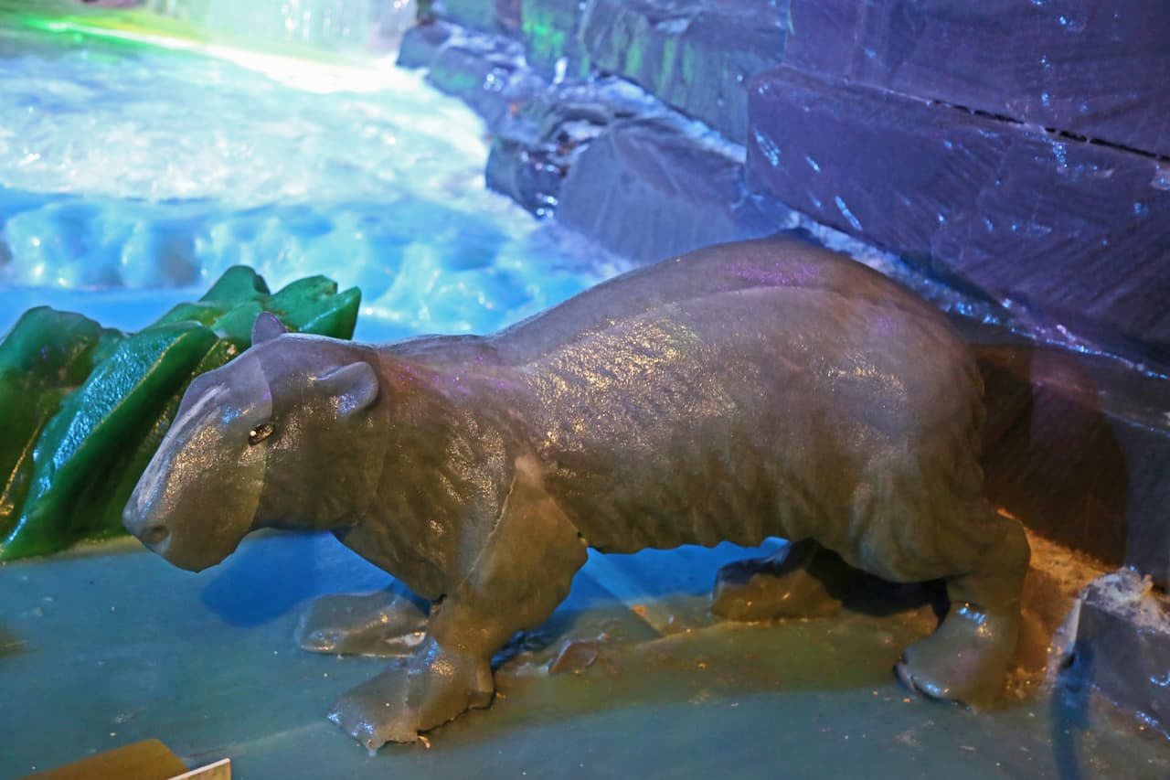 Un tierno capibara esculpido con todos sus detalles.