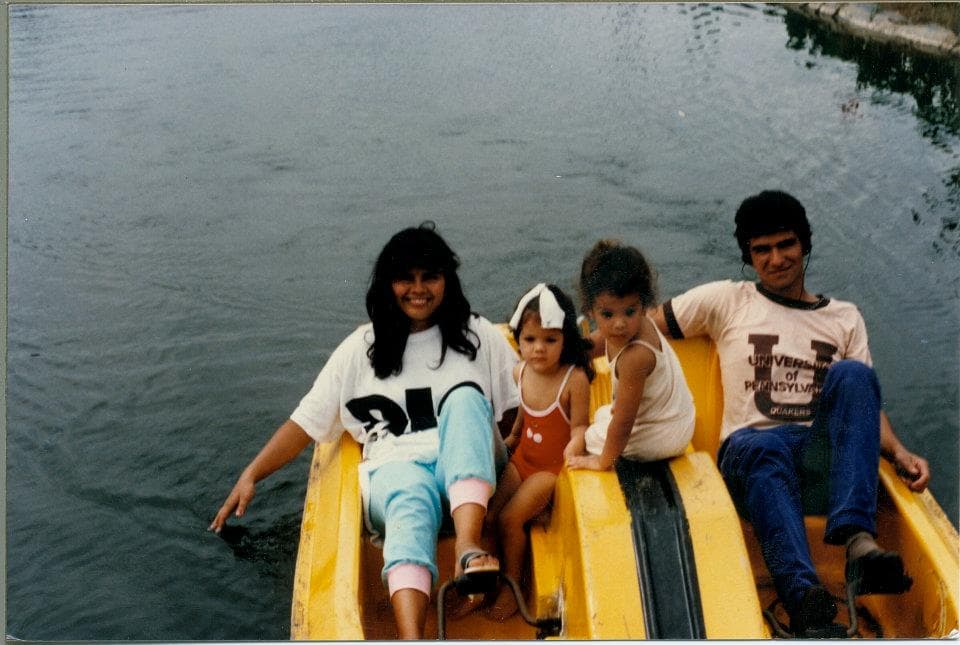 Caro afirma que tuvo una niñez muy feliz y aunque su familia es muy pequeña, son muy unidos. Su padre es periodista y vive entre Colombia y EE.UU. Su mamá es profesora en el condado de Broward en Florida.