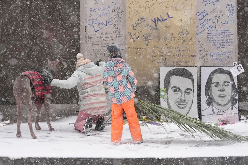 Si se queda atascado en la nieve, intente un movimiento de vaivén con el coche para liberarse.