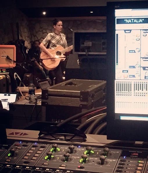 No cabe duda, Natalia ha trabajado mucho para triunfar y para muestra esta imagen.