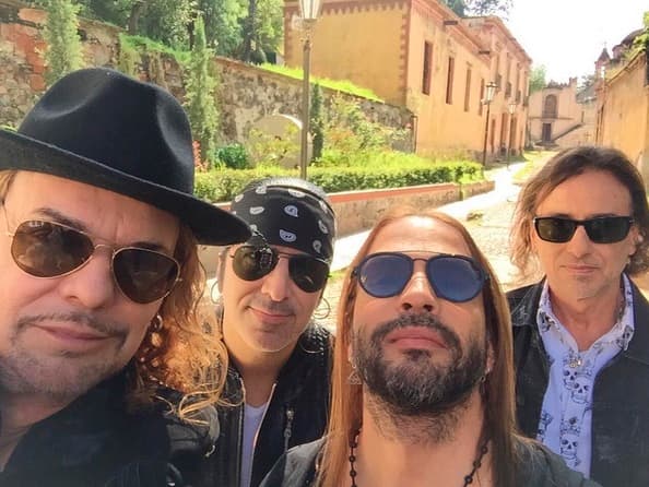 Maná, con una nominación a Latin GRAMMY tampoco dejaron de agradecer a sus fans por este apoyo.