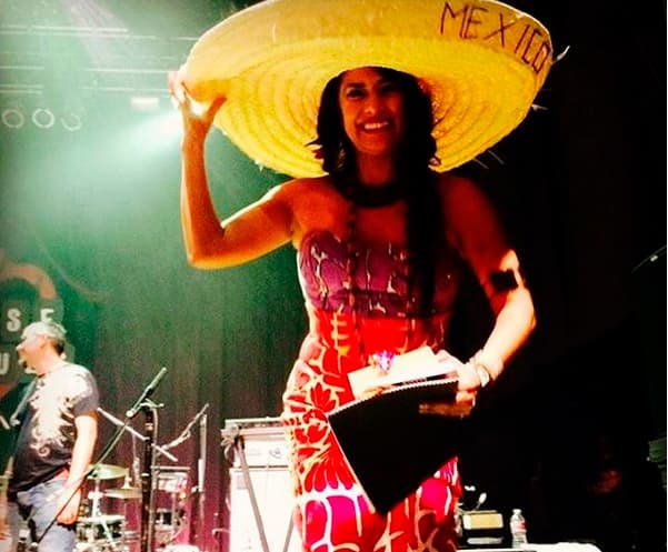 Lila Downs mostró en sus redes sociales lo orgullosa que se siente de ser mexicana. Estos días también se puso súper feliz de haber sido nominada a Latin GRAMMY.