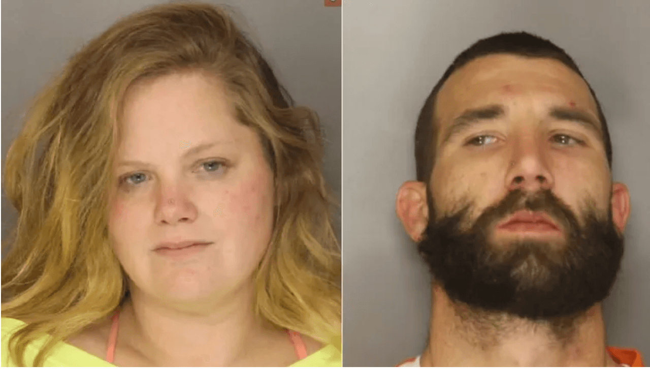 Pareja acusada de robar propinas navideñas dejadas para los trabajadores de saneamiento 