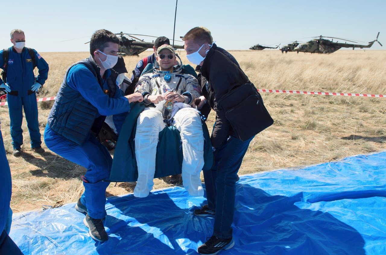 Cuando estos dos astronautas, Andrew Morgan, Jessica Meir, y el cosmonauta Oleg Skripochka salieron hace más de 200 días al espacio, no había pandemia de coronavirus.