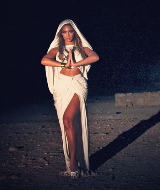 'Bey' es una chica que ama la vida espiritual y conservarse bella es parte de todos esos rituales.