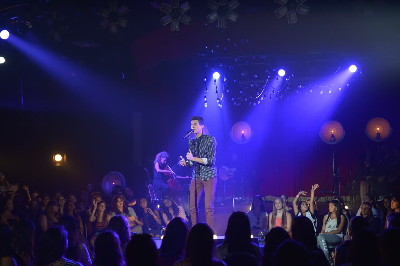 Zabdiel es el chico sentimental de La Banda. Hasta Ricky dijo que llora durante los comerciales. Es un boricua que ha sabido ganarse el corazón de las chicas.