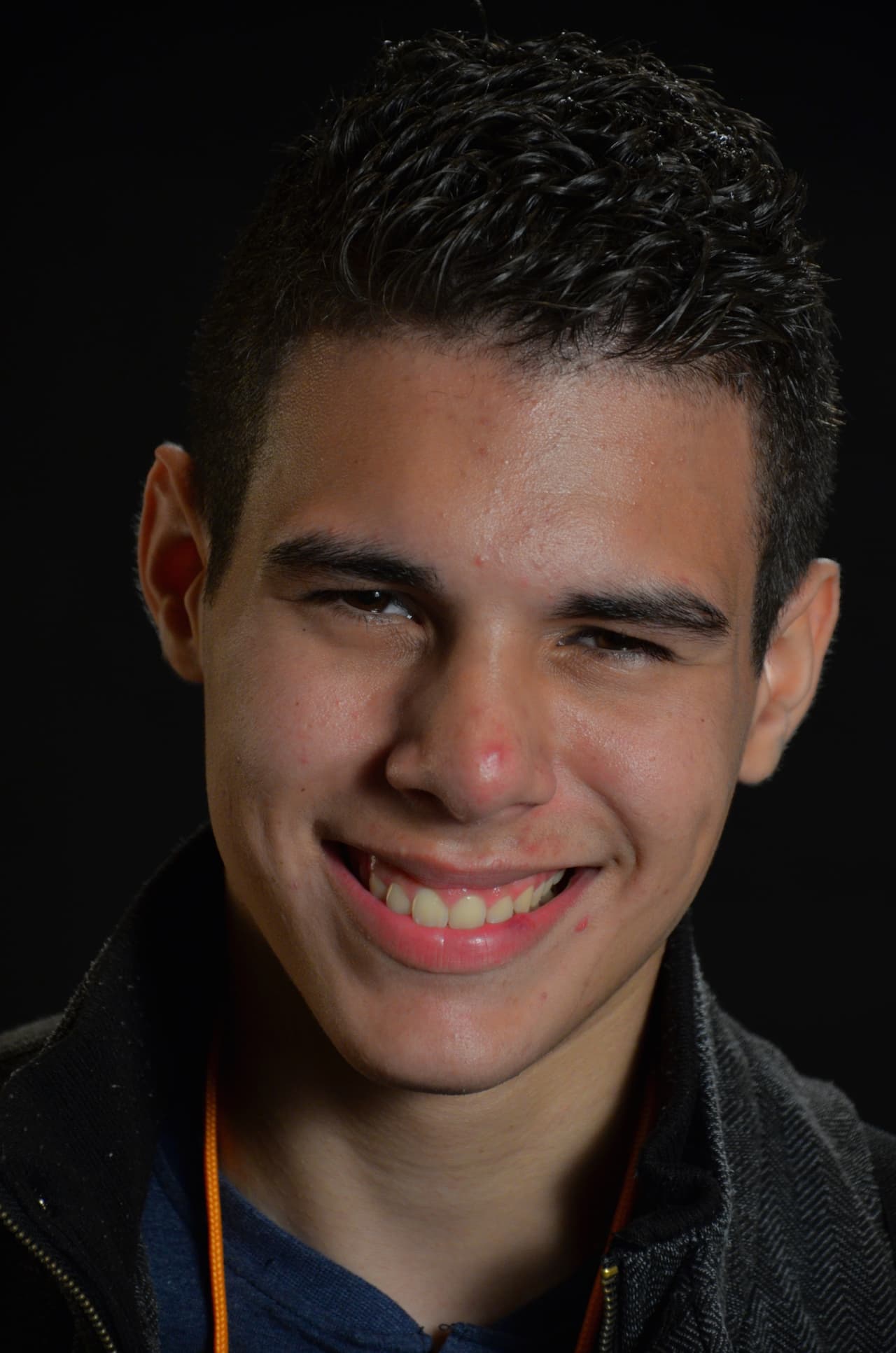 Zabdiel es el chico sentimental de La Banda. Hasta Ricky dijo que llora durante los comerciales. Es un boricua que ha sabido ganarse el corazón de las chicas.