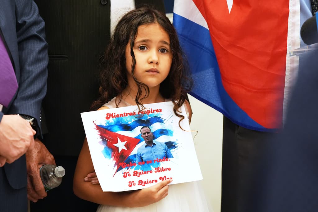 Vanessa Ferrer sobrina de José Daniel Ferrer acompañó a tu tío cuando ofreció sus primeras declaraciones en Miami.