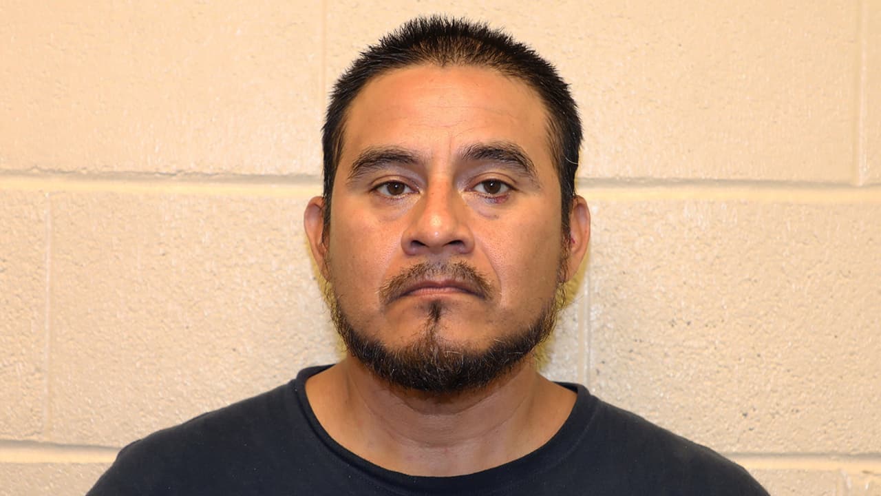 Un delincuente condenado y deportado fue arrestado cerca de Amado, Arizona, por agentes del Sector Tucson. Zeus Calderón-Romero, ciudadano mexicano, fue condenado por actos lascivos con una menor de 14 años y sexo con una menor en Los Angeles.