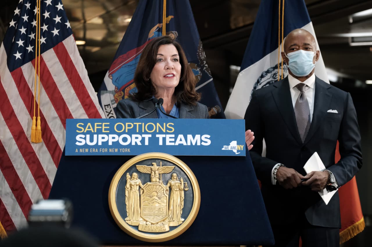 Este plan contempla sacar a los indigentes de las estaciones del subway para enviarlos a refugios.