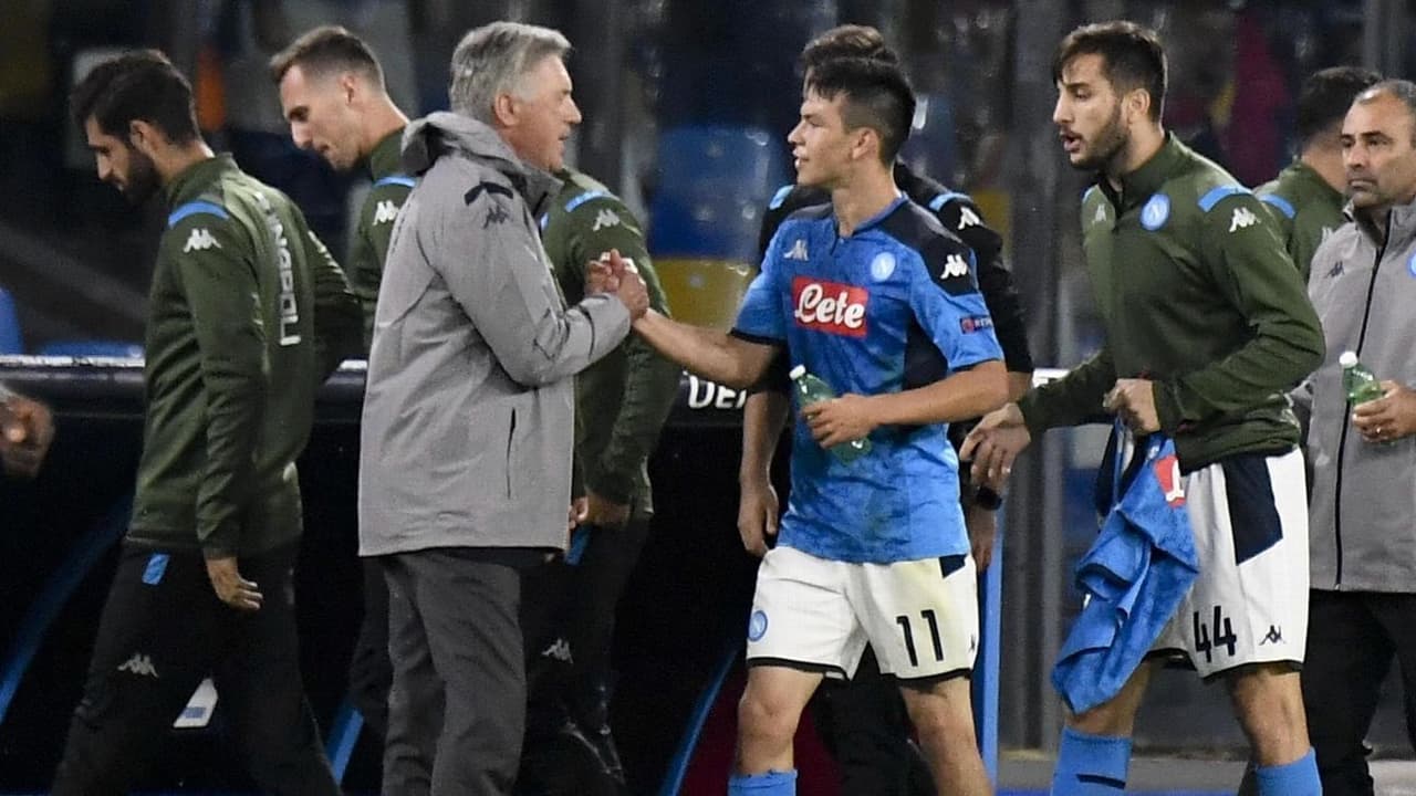 Carlo Ancelotti augura buen futuro a Hirving Lozano en el Napoli