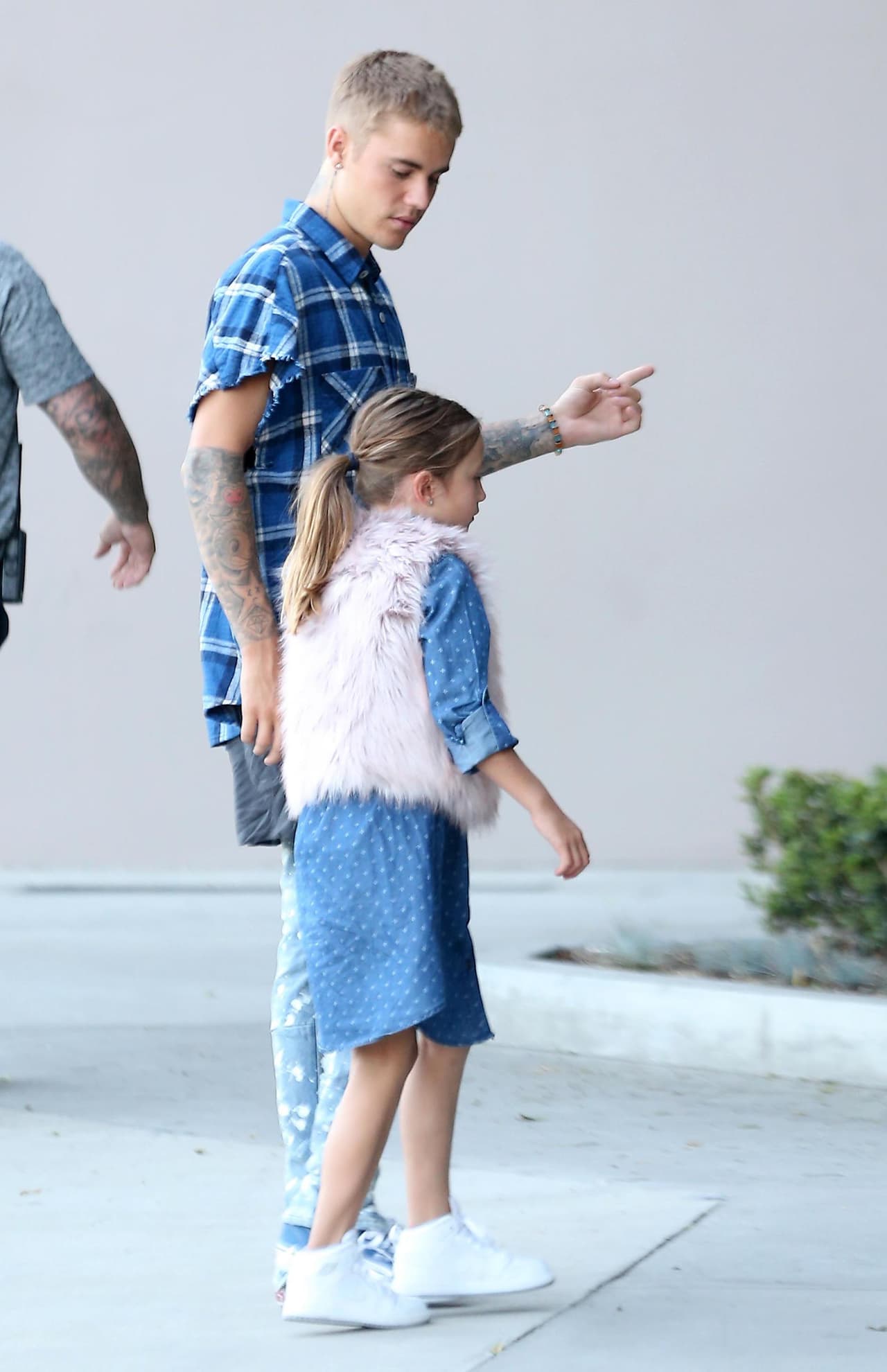 Justin no se cansa de consentir todo lo que ella quiere,