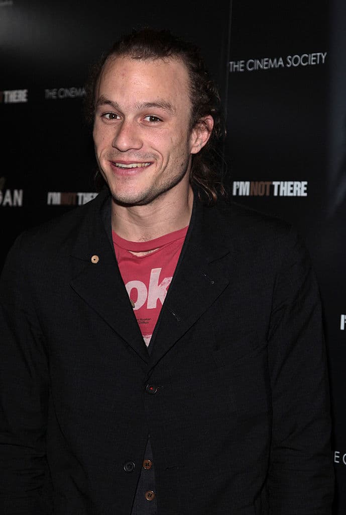 Desde 1993, el australiano comenzó a aparecer en series de televisión y cine, pero fue hasta su participación en esta cinta que se volvió famoso internacionalmente.