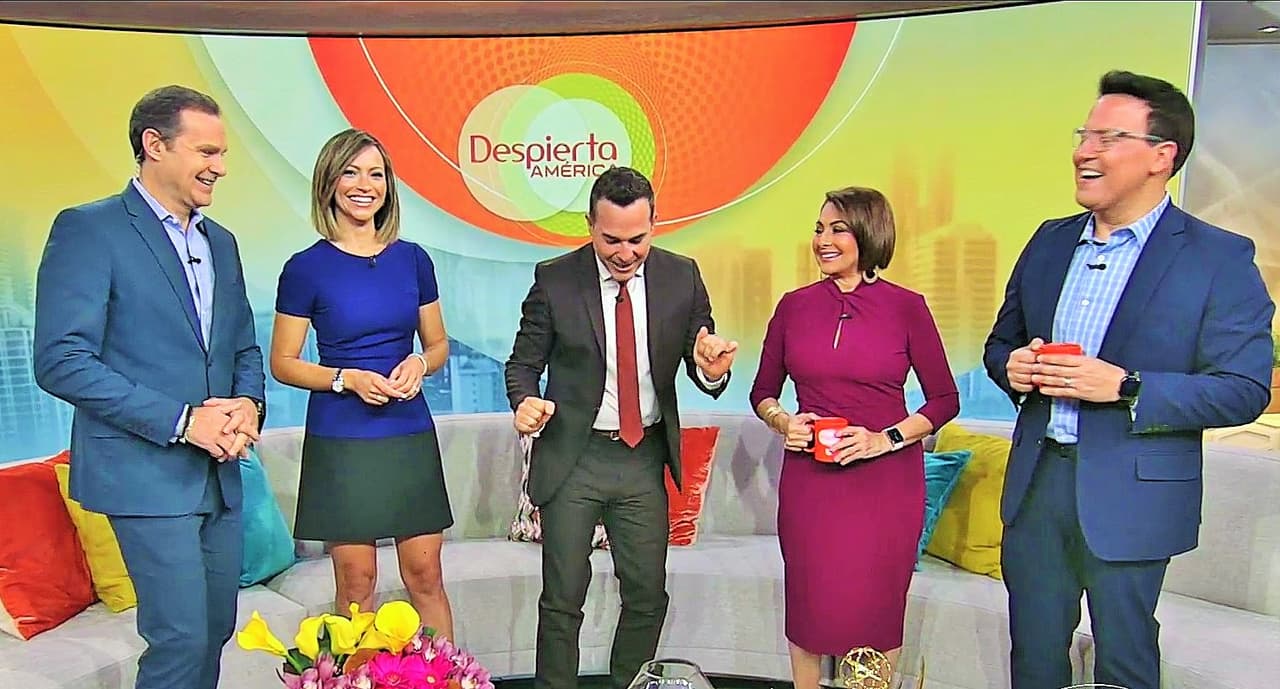 Aunque contó que ya podía mover un poco el pie, advirtió que el baile de cumpleaños tenía que esperar al menos unas semanas.