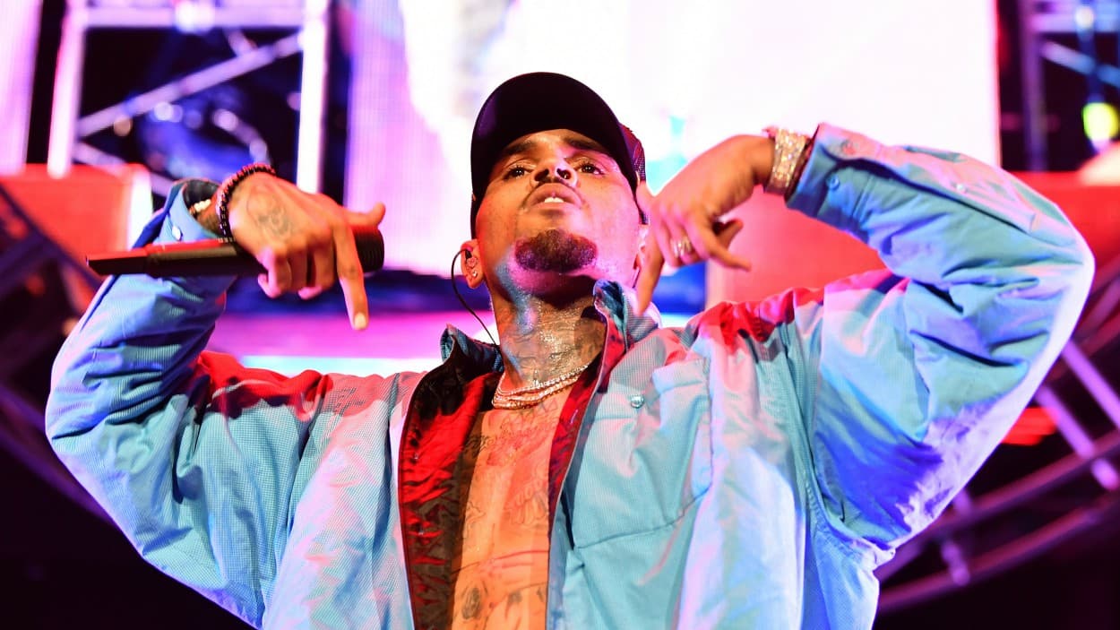 Detienen en París al cantante Chris Brown: una mujer le imputa haberla violado