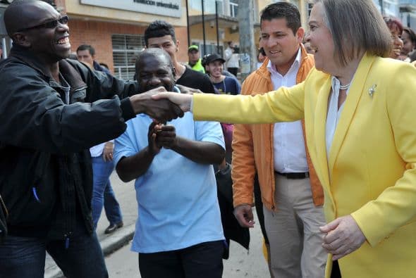 La candidata de la izquierda Clara López, llamó a la ciudadanía a "votar copiosamente" para hacer el cambio que el país necesita "por un país diferente".