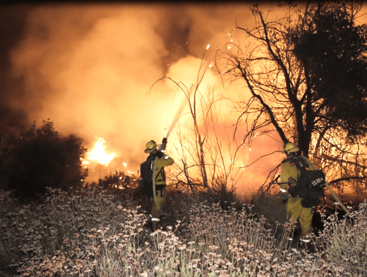 En información preliminar el incendio fue provocado por una tormenta eléctrica en la zona, sin embargo, la versión no ha sido confirmada por las autoridades.