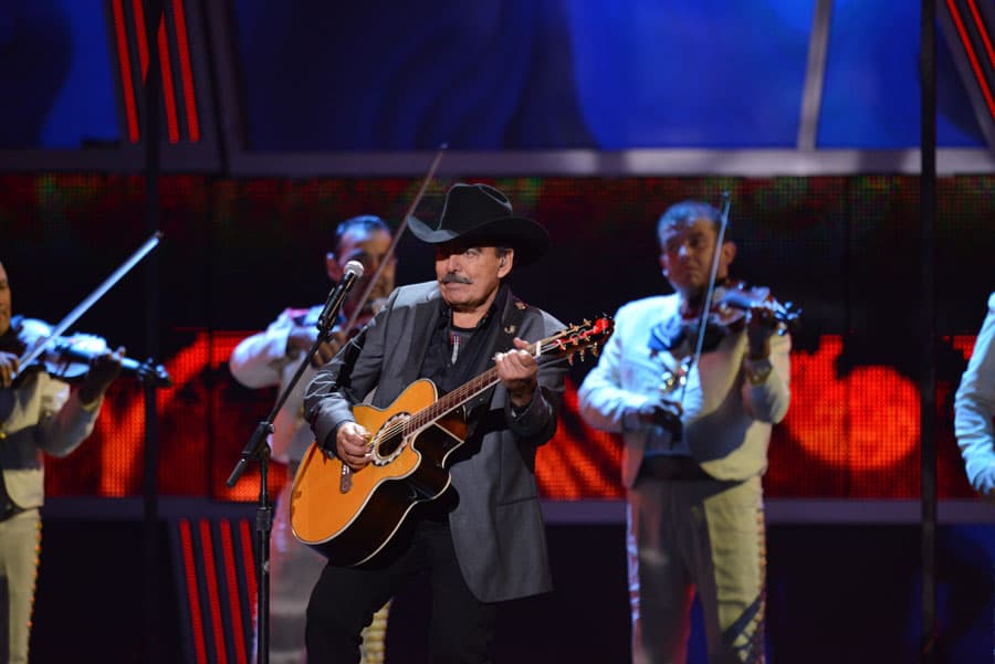 "Compositor, intérprete, productor, arreglista y actor, Joan Sebastian fue en verdad un "Poeta del Pueblo" que vivió fiel a su cultura y sus creencias", recuerda Gabriel Abaroa Jr.