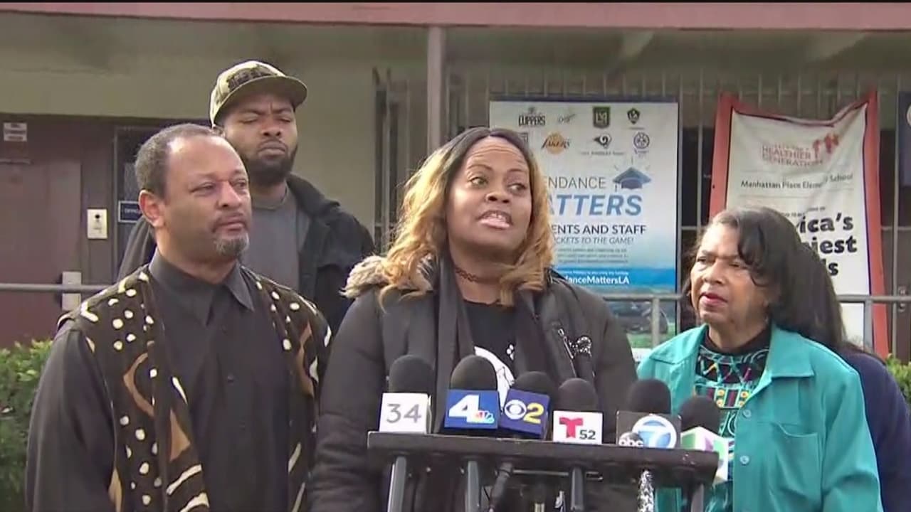 “Lo obligaron a orinar en frente a sus compañeritos”, asegura madre de niño de ocho años 