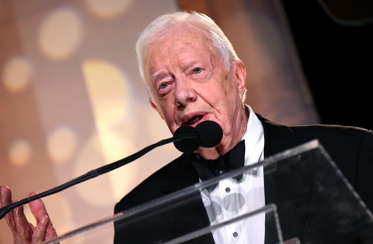 Jimmy Carter asegura que ya no necesita tratamiento contra el cáncer
