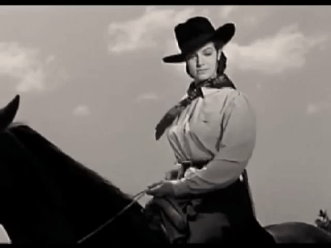A esa película le seguiría ‘Doña Bárbara’, de 1943, de donde María Félix adquiriría su mítico apodo de ‘La Doña’, dirigida por el cineasta Fernando de Fuentes.