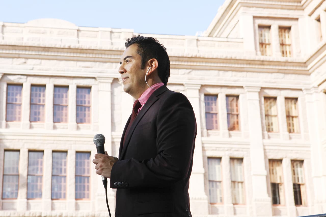 El equipo de Univision dio El Grito con mariachi y grandes espectáculos desde el Capitolio de Texas.