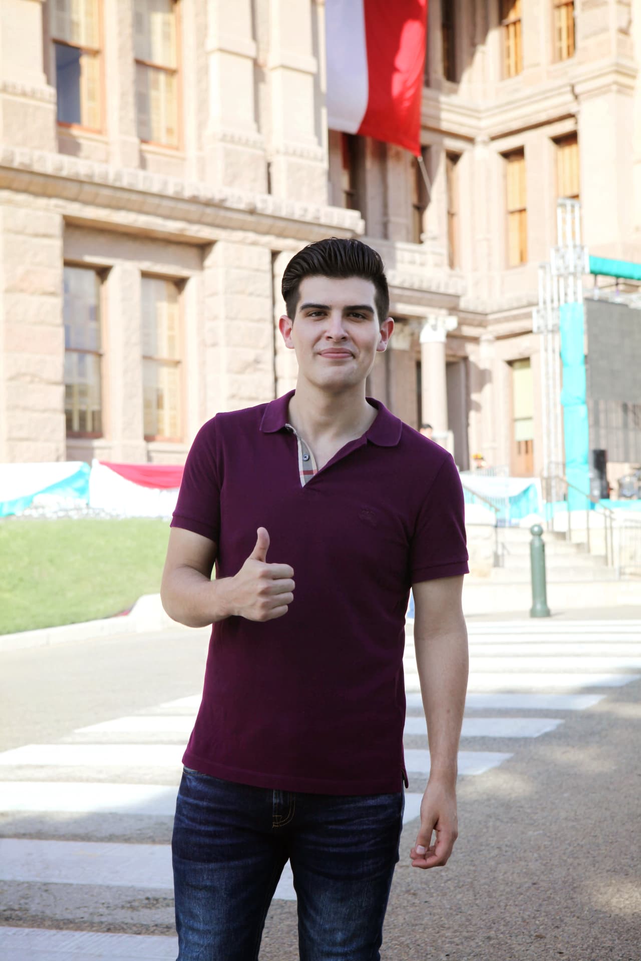 El equipo de Univision dio El Grito con mariachi y grandes espectáculos desde el Capitolio de Texas.