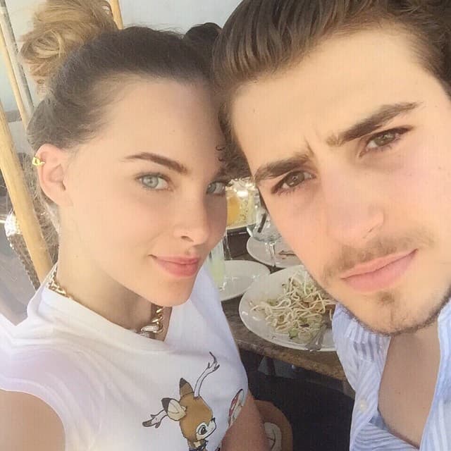 A Beli le encanta presumirlo en sus redes sociales y entendemos muy bien porqué, pues es muy guapetón.