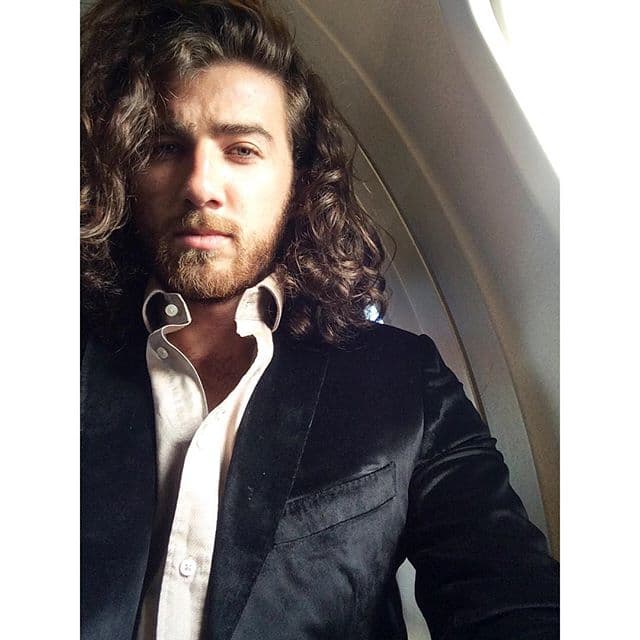 ¿Te gustaría verlo en una telenovela? No cabe duda que haría el papel de un príncipe azul.