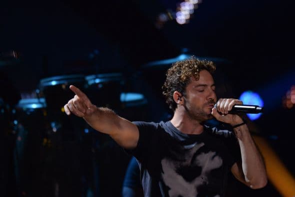 El español cantó con su voz de ensueño.