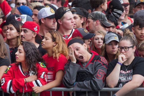 Joel Quenneville, entrenador del equipo dijo a los seguidores: "Ustedes nunca dejan de sorprenderme".