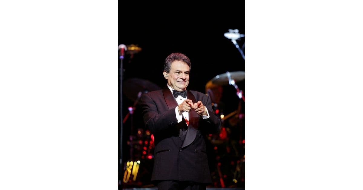 José José en The James L. Knight Center en Miami, Florida