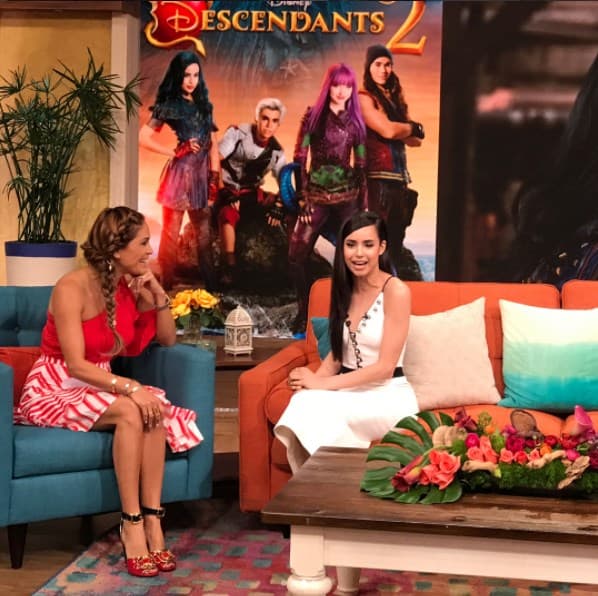 Sofía Carson nos contó que ella misma rodó todas las escenas de acción y cantó cada número musical.