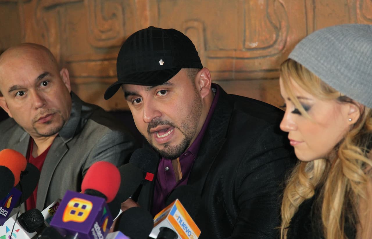 <b><a href="https://www.univision.com/famosos/integramente-como-fue-que-juan-rivera-dio-la-entrevista-a-univision-sobre-la-boda-de-chiquis-video" target="_blank">Juan Rivera</a></b> admitió que tuvo"coraje" con 
<b><a href="https://www.univision.com/temas/lupillo-rivera" target="_blank">su hermano Lupillo</a></b> por el reciente lanzamiento de la canción 'Grandes ligas' en colaboración con
<b> <a href="https://www.univision.com/temas/snoop-dogg" target="_blank">Snoop Dogg</a></b>, Alemán, Santa Fe Klan y B-Real.
<br>