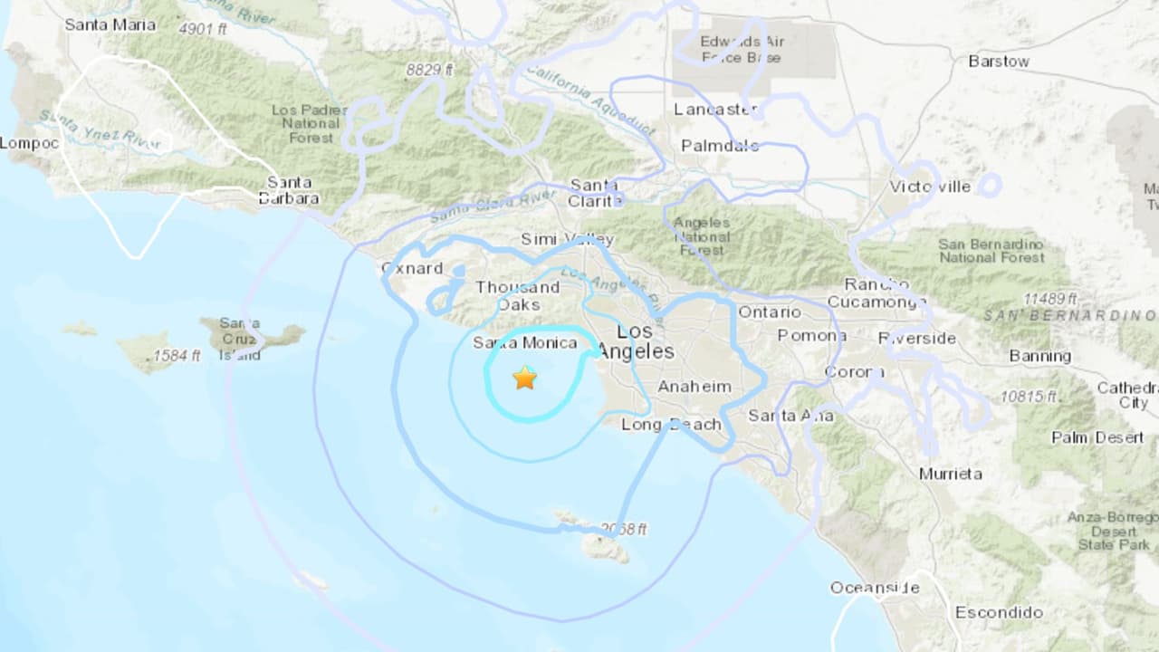 Un hombre, de 22 años, es detenido por asesinar a sus padres, informó la policía
