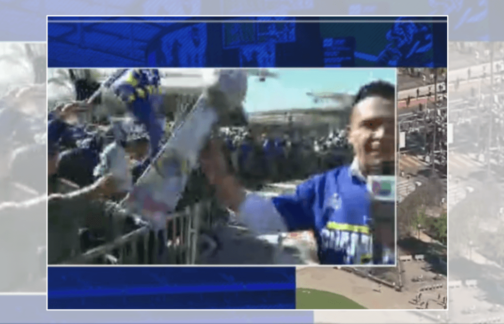 ¿Termina en el suelo el trofeo del Super Bowl? Esto le pasó a reportero de Unvision en pleno desfile de Los Rams