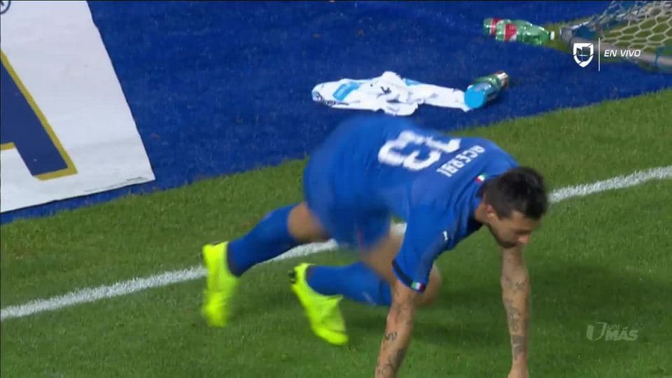 Tiro desviado de Francesco Acerbi