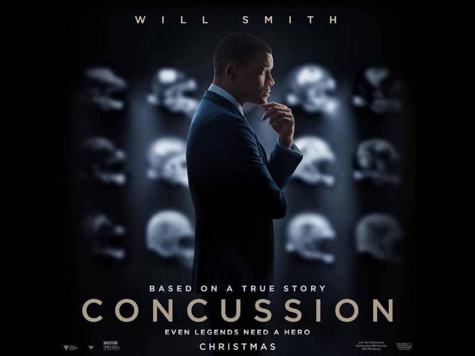 'Concussion' (2015) | Protagonizada por Will Smith, es la historia de un patólogo forense que, pese a los esfuerzos de la NFL por impedirlo, hace una investigación sobre una enfermedad que afecta a los jugadores profesionales de futbol americano: la encefalopatía traumática crónica.