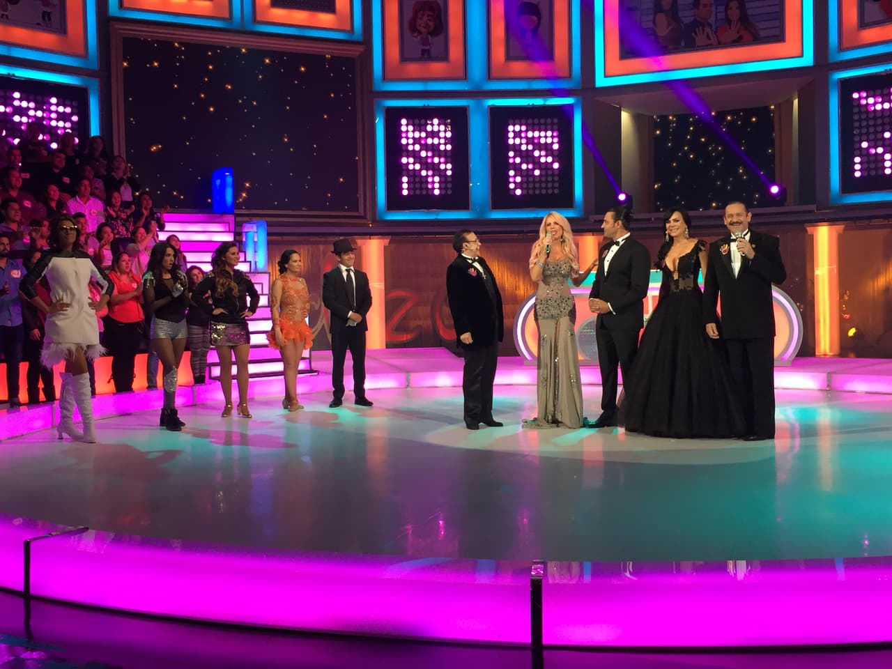 Mucha diversión se vivió este sábado en la fiesta de Sabadazo.