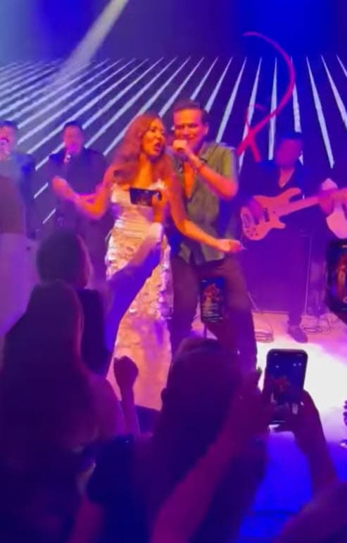 Los sonidos fueron irresistibles para Tanya Charry, quien se subió a bailar y cantar con él como pocas veces la habíamos visto. 
<br>