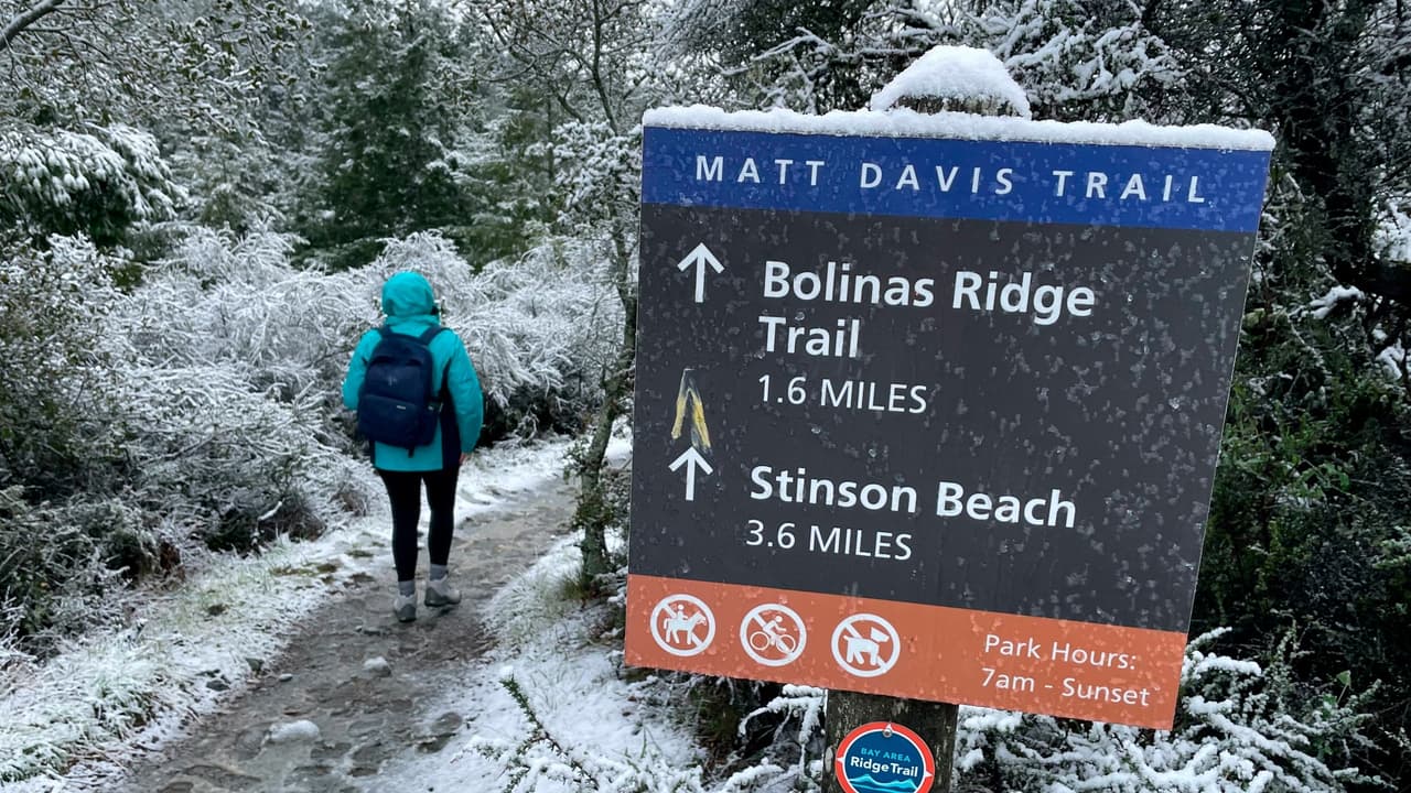 Tormenta invernal en California: un manto blanco de nieve cubre sorpresivamente al Área de la Bahía