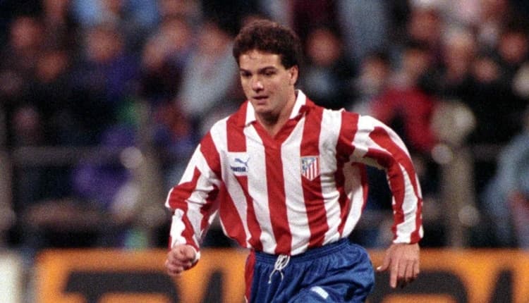 <b>Hace 26 años Luis Garcíaa Postigo logró un hat trick</b>
<br>Hat trick, nombre denominado cuando un jugador anota tres goles en un partido.
<br>Esto lo consiguió el mexicano Luis García con el Atlético de Madrid durante su segunda temporada con los Colchoneros.
